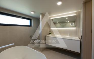 Villa - image - 16