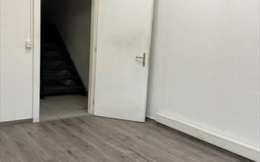 Office - image - 4