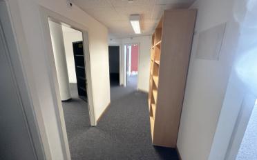 Office - image - 4