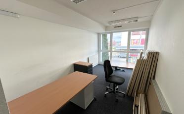 Office - image - 7