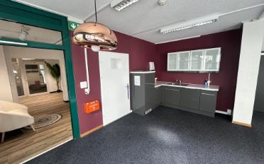 Office - image - 8