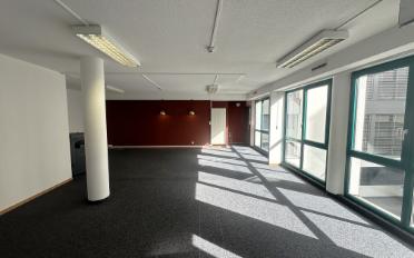 Office - image - 13