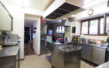 Mixed use property - image - 4
