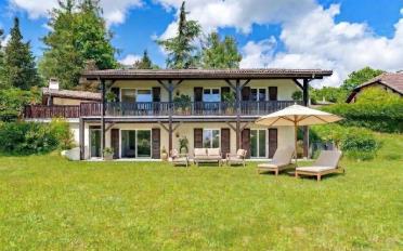 Einfamilienhaus 8.5 Zimmer - image - 1