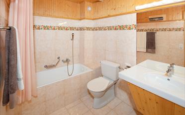 Furnished flat 4 rooms - image - 8