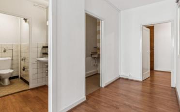 Office - image - 11