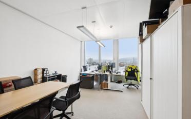 Office - image - 4