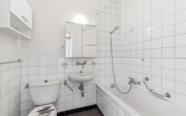 Apartment 4 rooms - image - 7