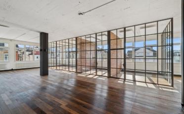 Office - image - 4