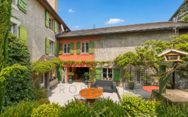 Maison 14 pièces - image - 2
