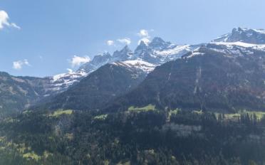 Chalet 6.5 pièces - image - 3