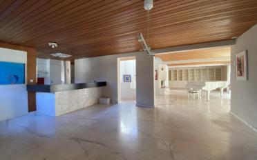 Villa - image - 7