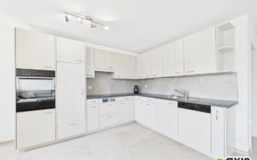 Apartment 4 rooms - image - 3