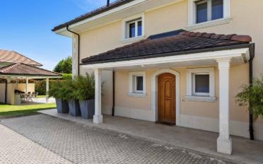 Villa 7.5 Zimmer - image - 1