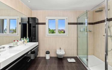 Villa 7.5 Zimmer - image - 7