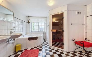 Single house 16 rooms - image - 11