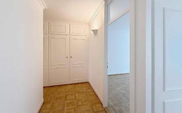 Apartment 4 rooms - image - 3