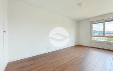 Furnished flat 6 rooms - image - 5