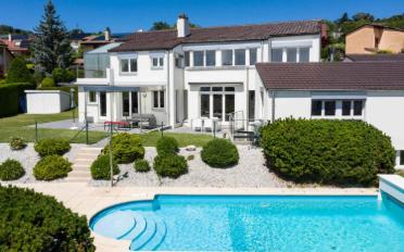 Villa 11 pièces - image - 1