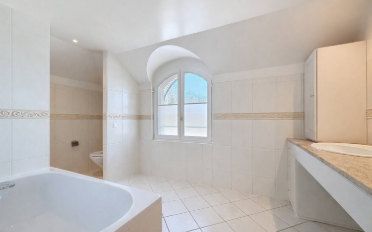 Villa 12.5 pièces - image - 12