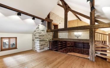 Single house 15 rooms - image - 12