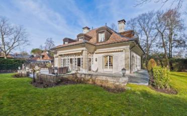 Villa 9 pièces - image - 1