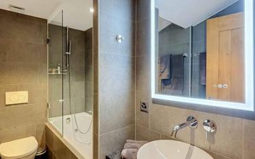 Furnished flat 6 rooms - image - 11