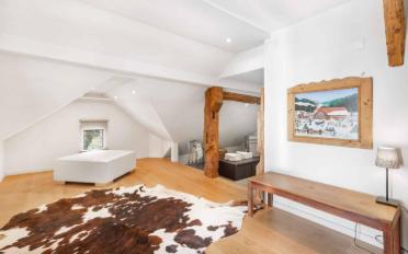 Villa 8.5 pièces - image - 8