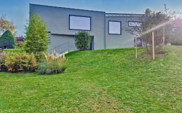 Villa 7.5 pièces - image - 1