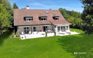 Villa 9 pièces - image - 2