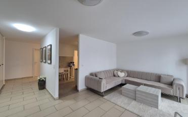 Apartment 4 rooms - image - 3