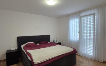 Apartment 4 rooms - image - 8