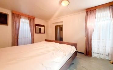 Residential building 7.5 rooms - image - 12