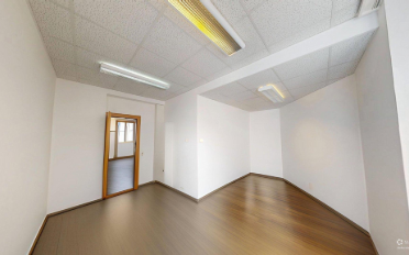 Office - image - 4
