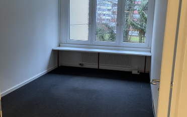 Office - image - 4