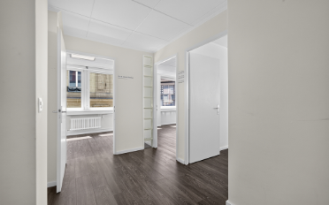 Office - image - 6