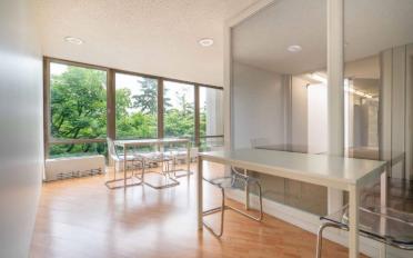 Office - image - 4