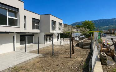 Bifamiliar house 6.5 rooms - image - 1