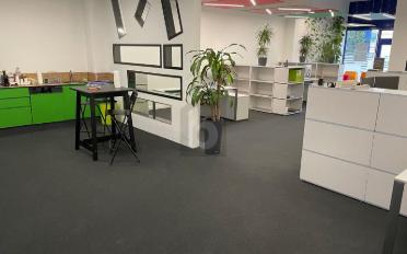 Bureau 3.5 pièces - image - 2