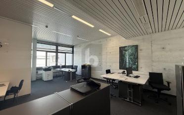 Bureau 4 pièces - image - 1