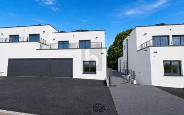 Doppeleinfamilienhaus 4.5 Zimmer - image - 1