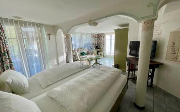 Hôtel 25 pièces - image - 5