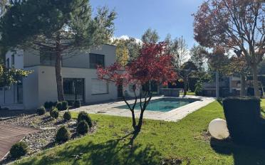Villa 7.5 pièces - image - 2