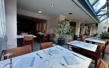 Restaurant 2 pièces - image - 1