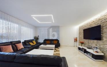 Single house 8.5 rooms - image - 5
