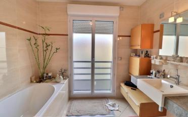 Apartment 4 rooms - image - 8