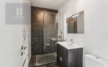 Maison jumelée 8 pièces - image - 7