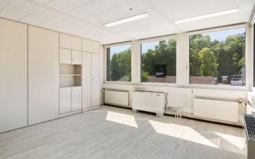 Office - image - 8