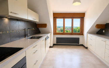 Apartment 4 rooms - image - 2