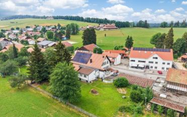 Einfamilienhaus 12.5 Zimmer - image - 1